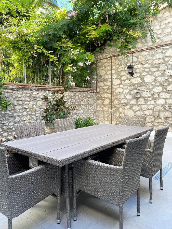 Blue Domino Luxury City Villa Patras Buitenkant foto